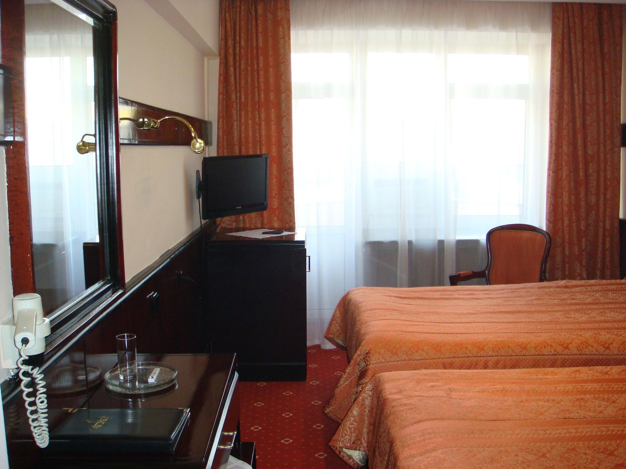 Otrar Hotel Almaty Exterior photo