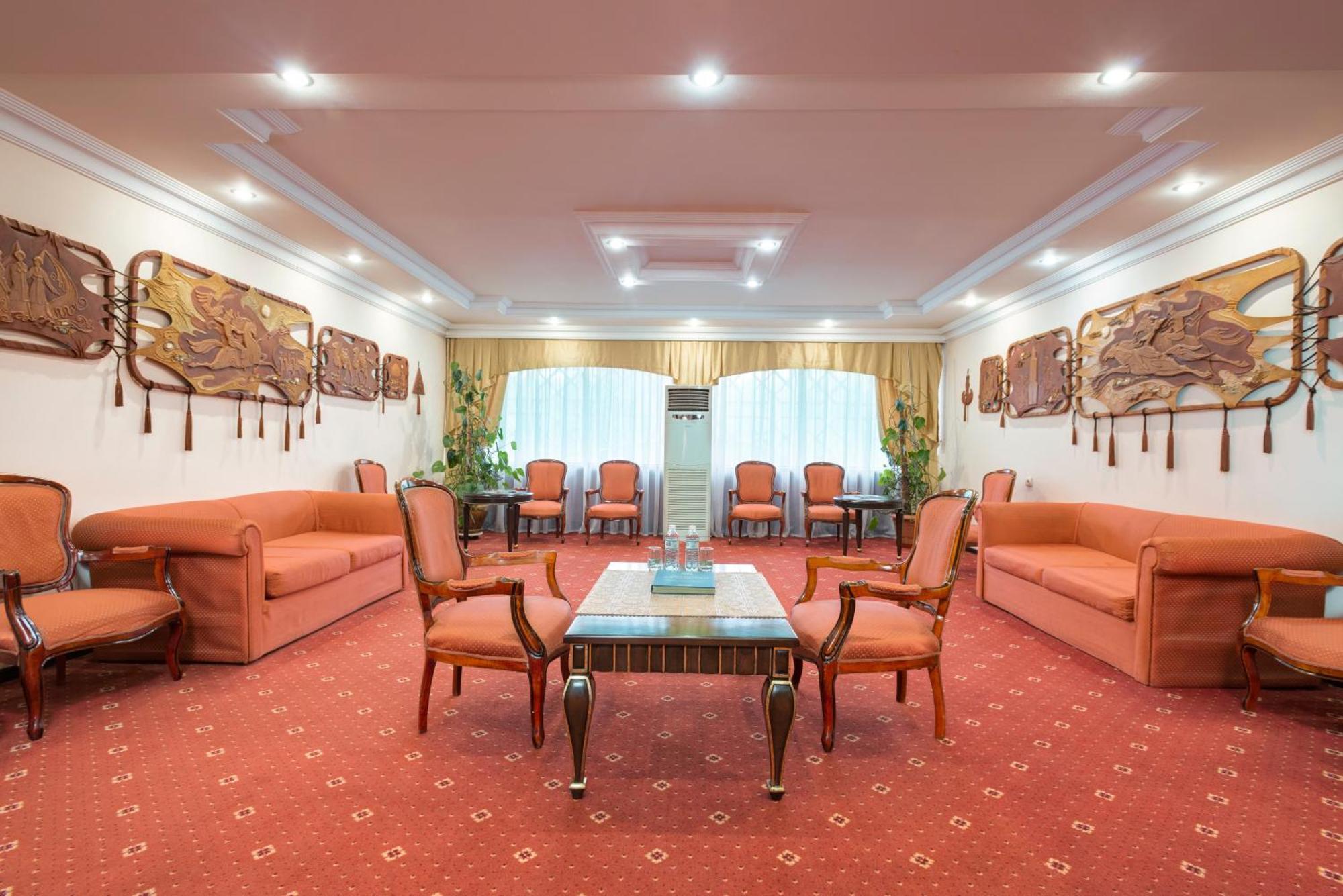 Otrar Hotel Almaty Exterior photo